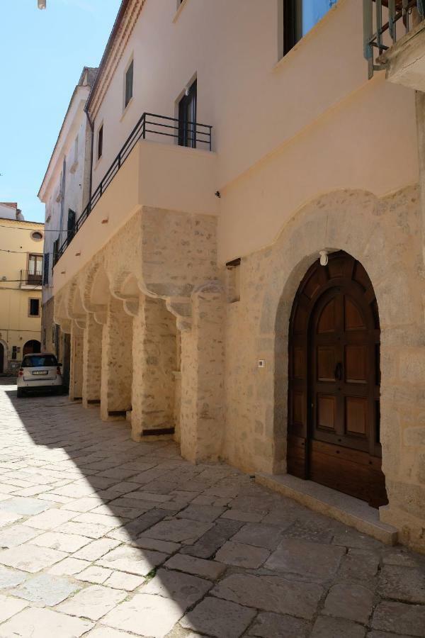 I Vicoli Exclusive Apartments Fondi Buitenkant foto